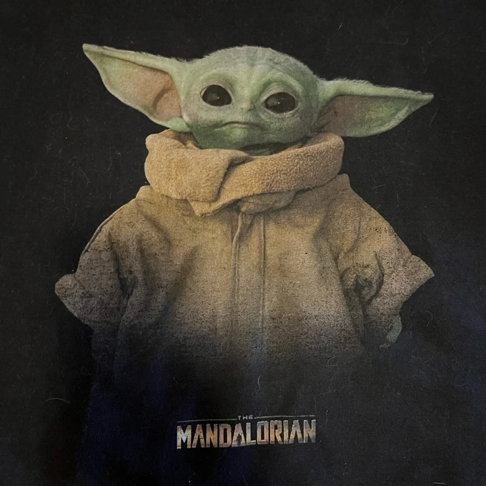 Star Wars The Mandalorian The Child Portrait Sweatshirt Size S